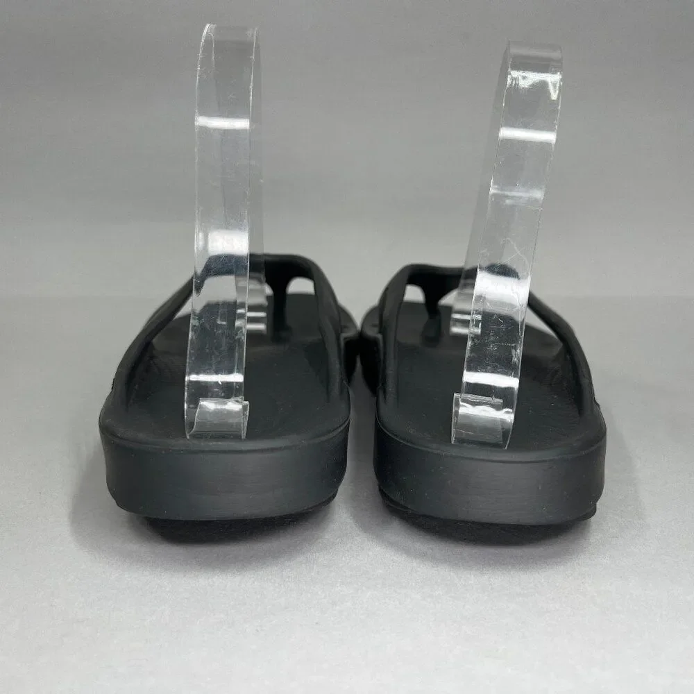 Oofos Women's Size 7 Black Original Sport‎ Flip Flop Sandals